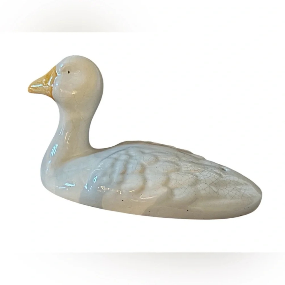 Vintage ceramic duck casserole dish with lid 2 two pieces